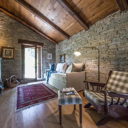 Dionisia's Home, Pool, On Monviso Unesco Alps فيلة