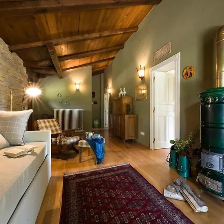 Dionisia's Home, Pool, On Monviso Unesco Alps فيلة