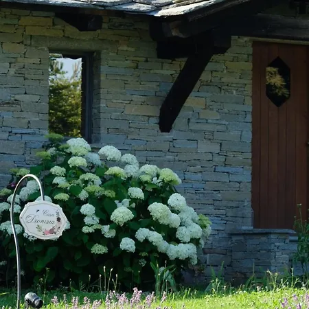 Dionisia's Home, Pool, On Monviso Unesco Alps فيلة Verzuolo